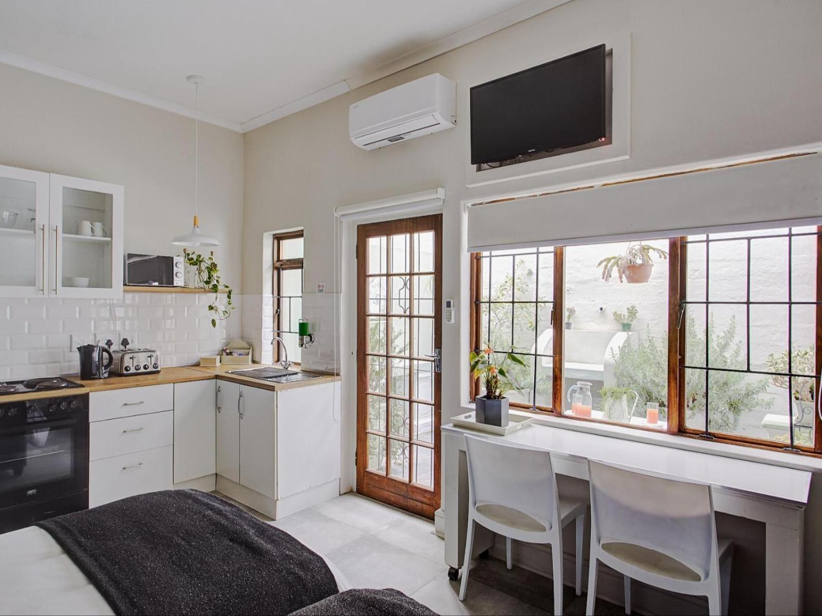 Leeuwenzee Guest house Cape Town